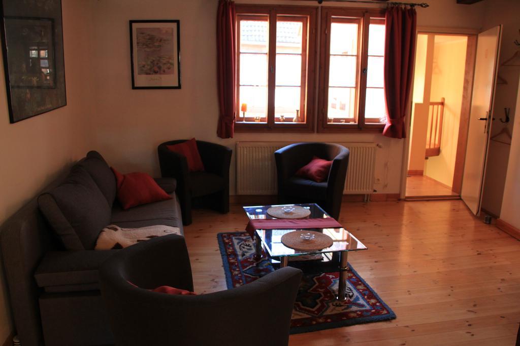 Apartment Blaues Haeuschen *